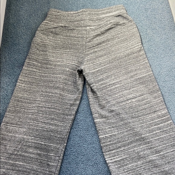 Adidas cullottes/capris - Picture 2 of 5